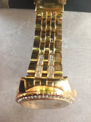 Reloj GUESS Dorado con Cristales y Esmeraldas