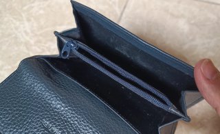 Cartera monedero de piel azul marino