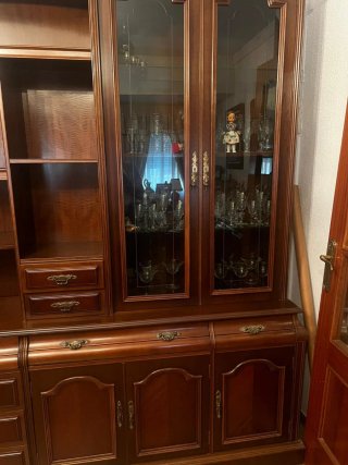 Mueble antiguo madera y cristal