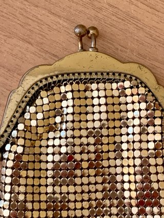 Monedero antiguo malla dorada años 50