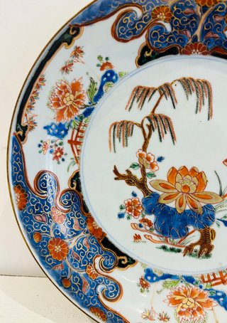 Plato Imari en porcelana. China Qianlong. S. XVIII