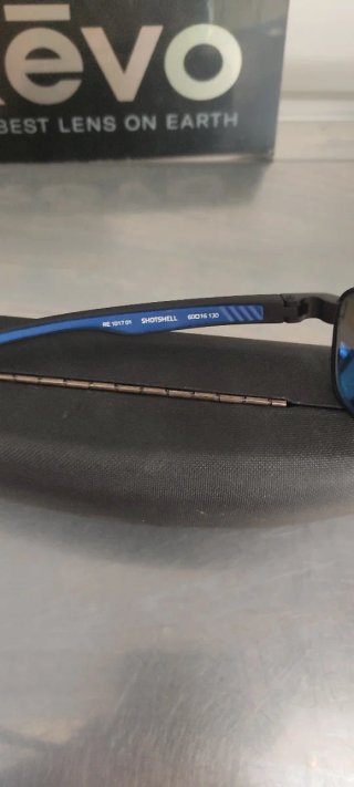 Gafas de sol Revo negras y azules
