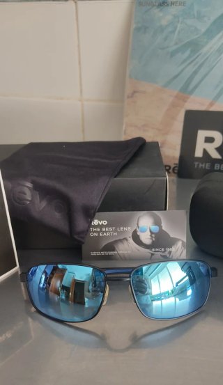 Gafas de sol Revo negras y azules