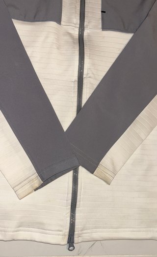 Chaqueta Under Armour Gris y Blanca Talla XL