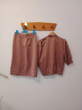 Conjunto falda y blusa hecho a mano cintura36
