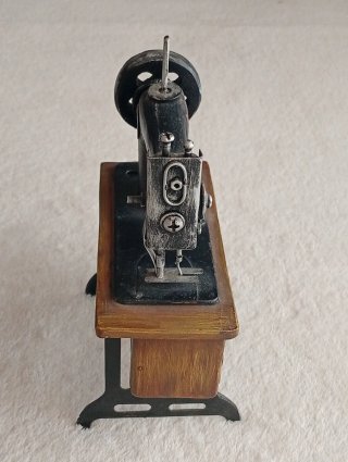 Miniatura Máquina de Coser Vickers Vintage
