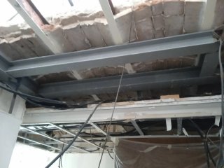 Servicios de Herrería: Vigas, Barandillas, puerta,