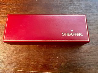 Bolígrafo Sheaffer Oro Estuche Original
