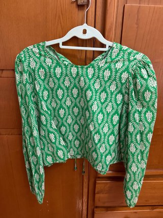 Blusa verde estampada manga larga