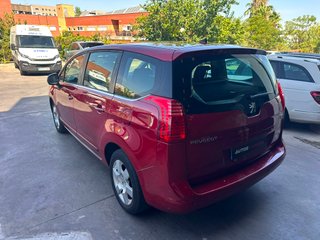 Peugeot 5008 2010