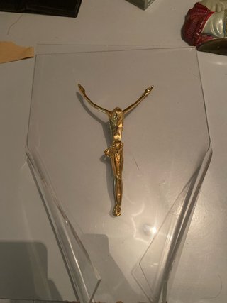 Cristo pared metacrilato bañado oro