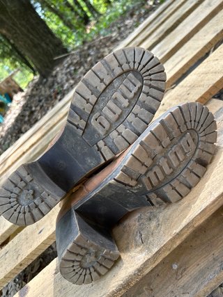 Botas de piel marrones con hebillas