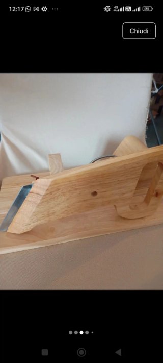 Affettatrice manuale in legno