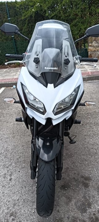 Kawasaki Versys Adventure Blanca
