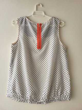 Blusa lunares cuello bebé