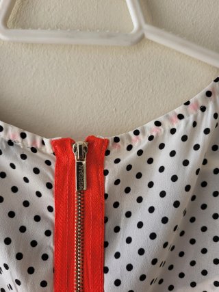 Blusa lunares cuello bebé
