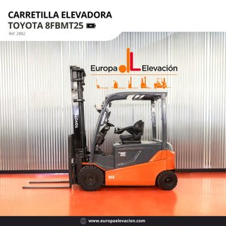 CARRETILLA ELEVADORA 2500 KILOS