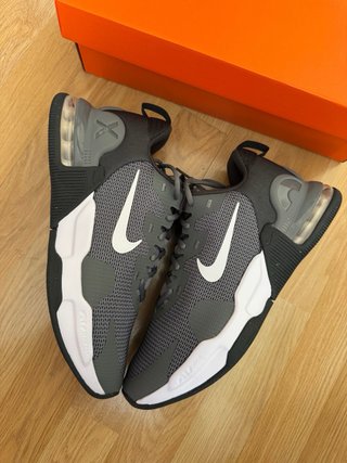 Zapatos Nike Gris y Blanco
