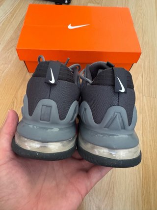 Zapatos Nike Gris y Blanco