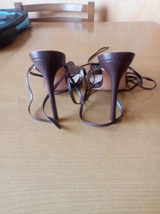 Sandalias tacón tiras finas talla 38