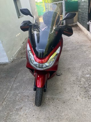 Honda PCX 125 Maxi Scooter