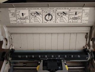 Máquina de escribir Olivetti PT 505