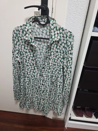 Vestido estampado floral verde y blanco