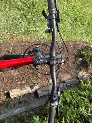 Bicicleta de montaña roja