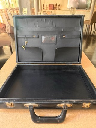 Maletín vintage negro