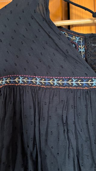 Vestido Zara bordado negro
