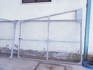 Puerta metálica 6m, 2 hojas 3m