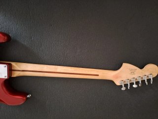 Squier Affinity Stratocaster HSS Roja
