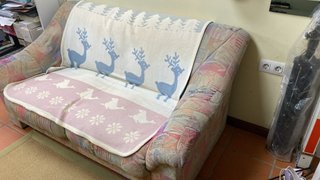 POR MUDANZA: Sofá 2 plazas tela patchwork