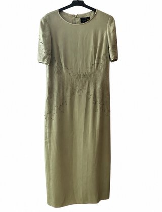 Vestido largo verde con pedrería