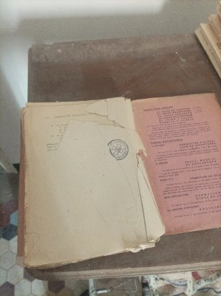 Libro antiguo formación religiosa par jóvenes 1940