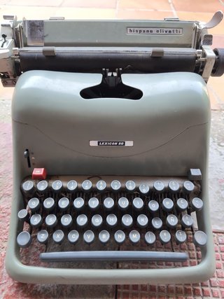 Máquina de escribir Hispano Olivetti Lexicon 80