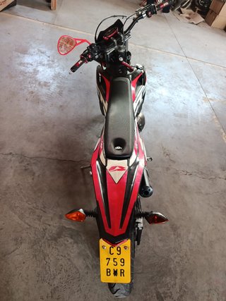 Beta RR 49cc Supermoto Roja y Negra