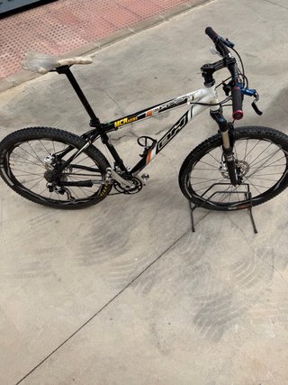 Bicicleta BH Expert montada en XT y R1