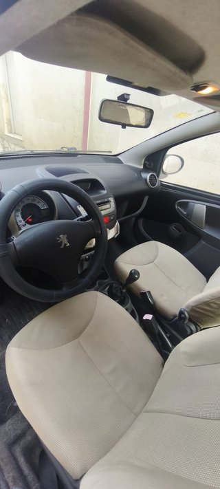 Peugeot 107 2006
