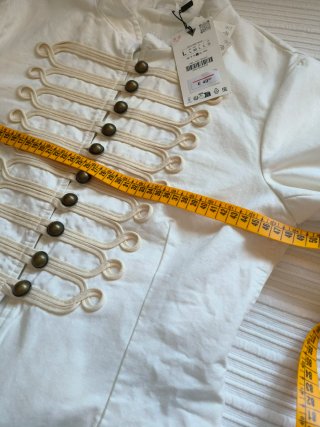 Chaqueta Zara Alamares Blanca