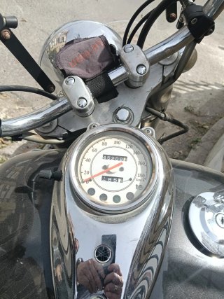 Moto Yamaha Dakar Negra/dorada