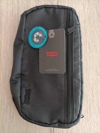Riñonera/Bandolera Levi's Negra Nueva