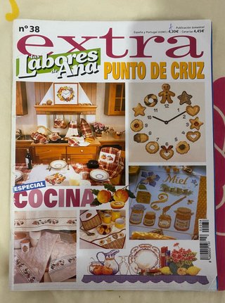 Lote 5 revistas vintage Punto de Cruz + patrones