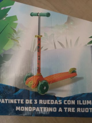 Patinete 3 Ruedas Patrulla Canina con Luces LED