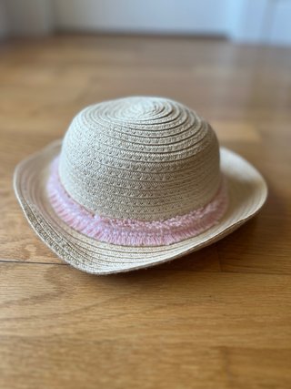 Sombrero infantil  detalle rosa