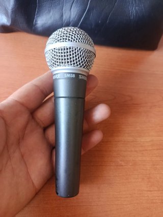 2 Microfoni Electro Voice MC200 & Shure SM58