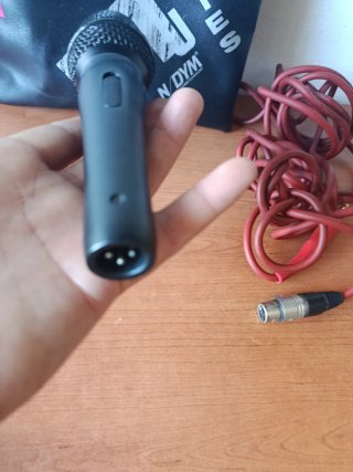 2 Microfoni Electro Voice MC200 & Shure SM58