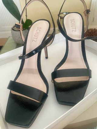 Sandalias Schutz Piel Negras Tacón