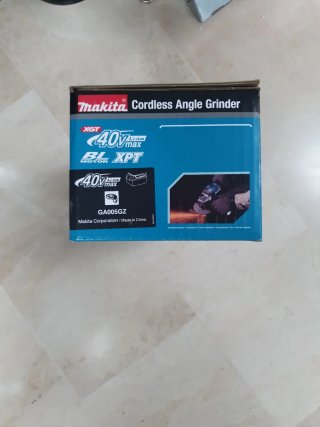 Amoladora Angular Inalámbrica Makita XGT 40V