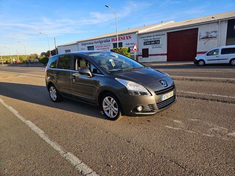 Peugeot 5008 1.6HDI Premium 2010 - foto 1